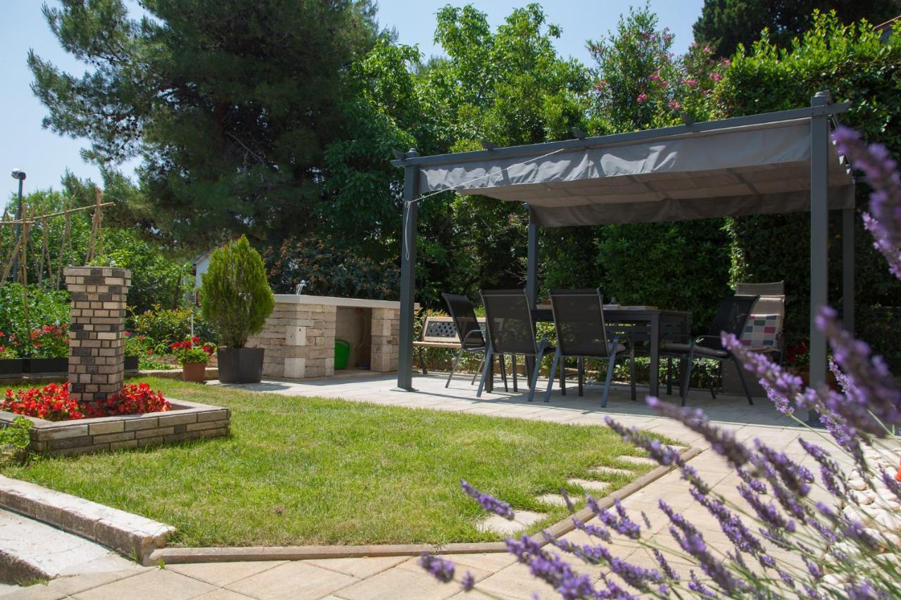 Apartmani Nena I Branko Premantura Ngoại thất bức ảnh
