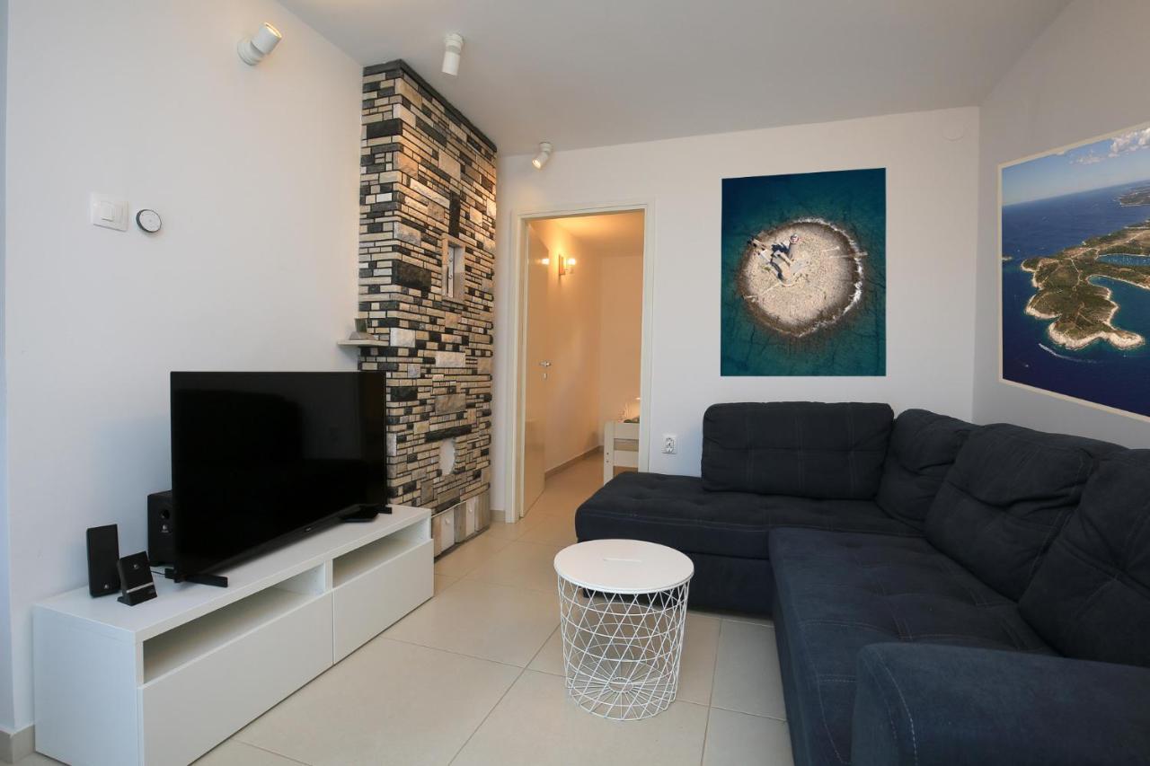 Apartmani Nena I Branko Premantura Ngoại thất bức ảnh