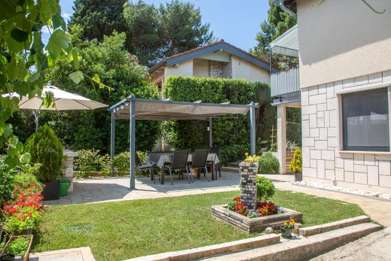 Apartmani Nena I Branko Premantura Ngoại thất bức ảnh