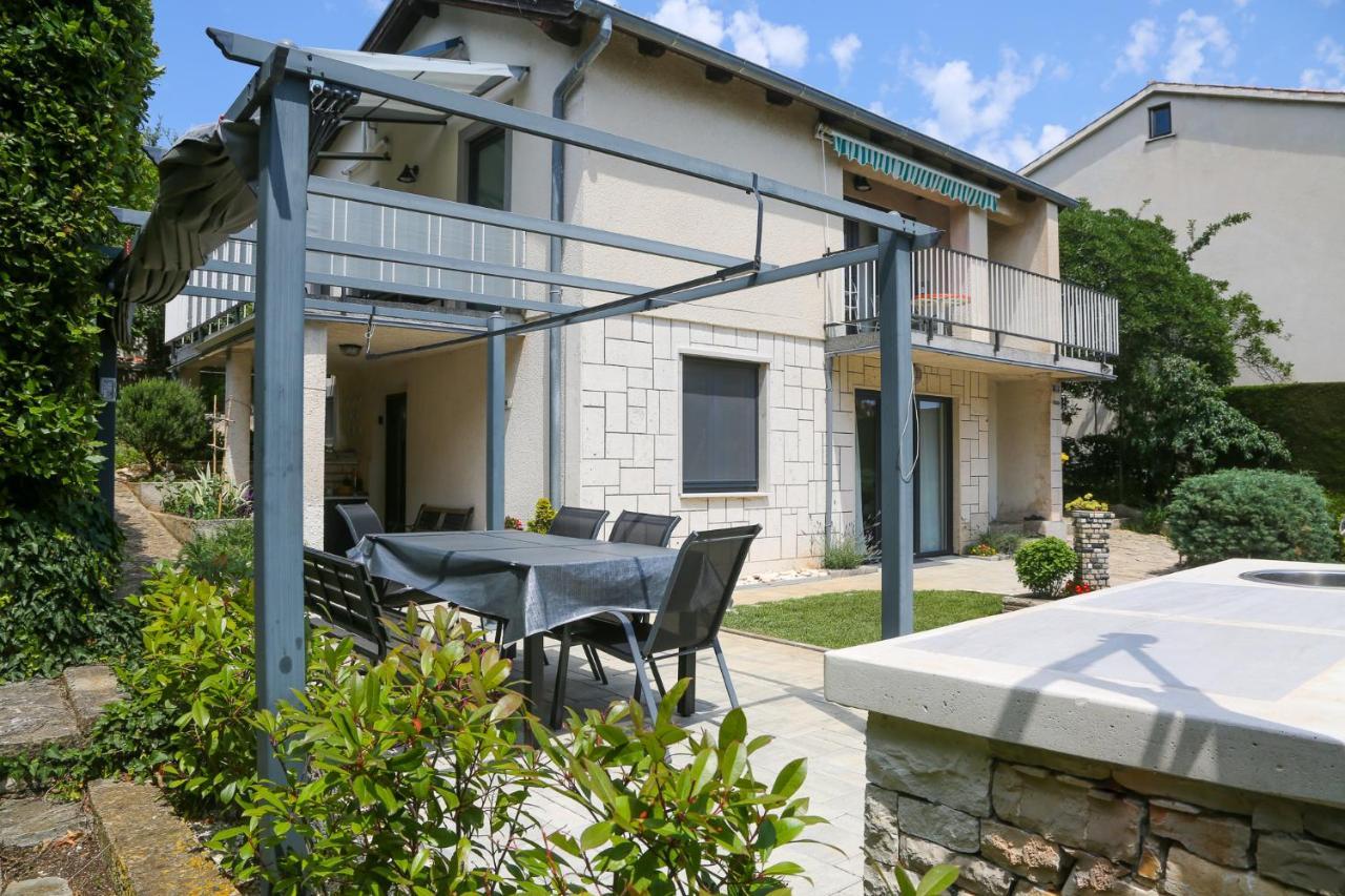 Apartmani Nena I Branko Premantura Ngoại thất bức ảnh